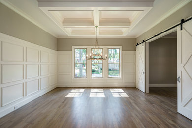 Example of a classic home design design in Raleigh