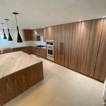 Wadva Modern Walnut Natural Plain Sliced Grain Matched Kitchen