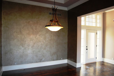 Example of an eclectic home design design in Kansas City