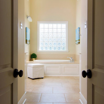 Master Bath - Traditional Elegance