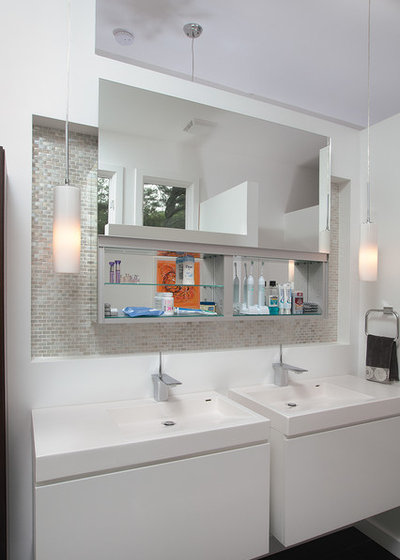 Midcentury Bathroom by Burns Century Interior Design