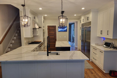 Example of a kitchen design in Nashville