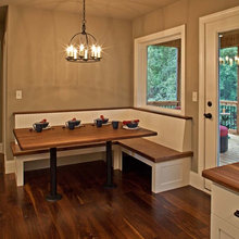 Corner Dining