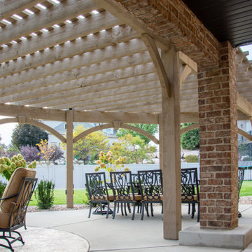 Entertainment Size | Curved Radius Style Pergola