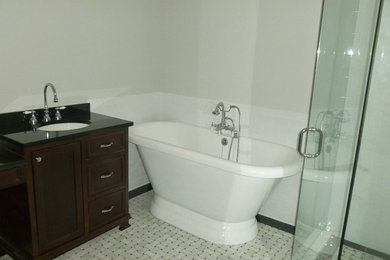 Elegant bathroom photo in Atlanta
