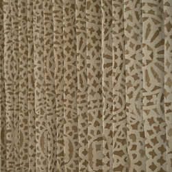 Traditional 048 - Curtains