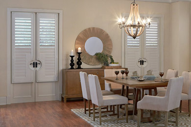 Inspiration for a contemporary dining room remodel in Columbus