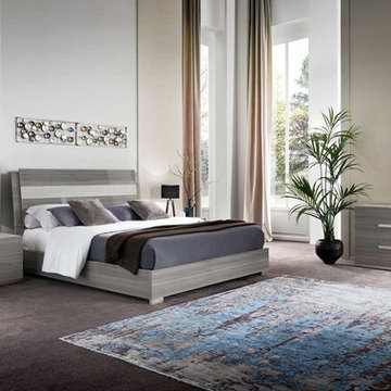 Iris Queen Platform Bed