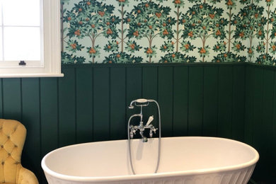 Bathroom - bathroom idea in Buckinghamshire