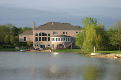 Inspiration for a mid-sized contemporary exterior home remodel in Chicago