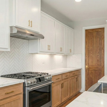 Warm Oak & White Contemporary Kitchen