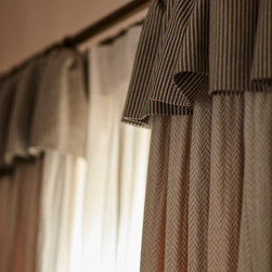 REDMERE HALL - Curtains