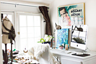 Design ideas for an eclectic home office in Toronto.