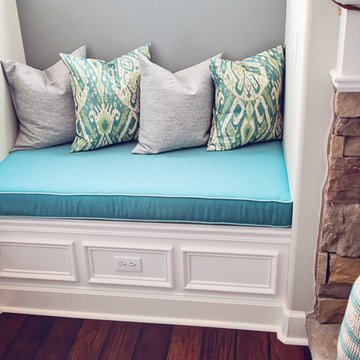 Coastal cushion colors enhance living space