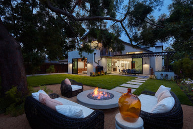 Example of a patio design in Los Angeles