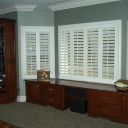 window cabinet in wood - Storage And Organization