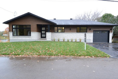 Trendy exterior home photo in Montreal