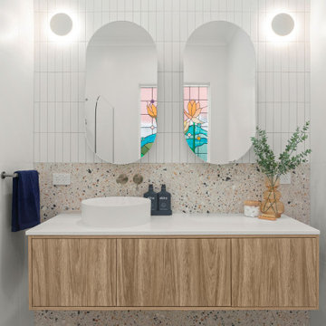 Contemporary Joslin Ensuite, Laundry & Bathroom Renovation