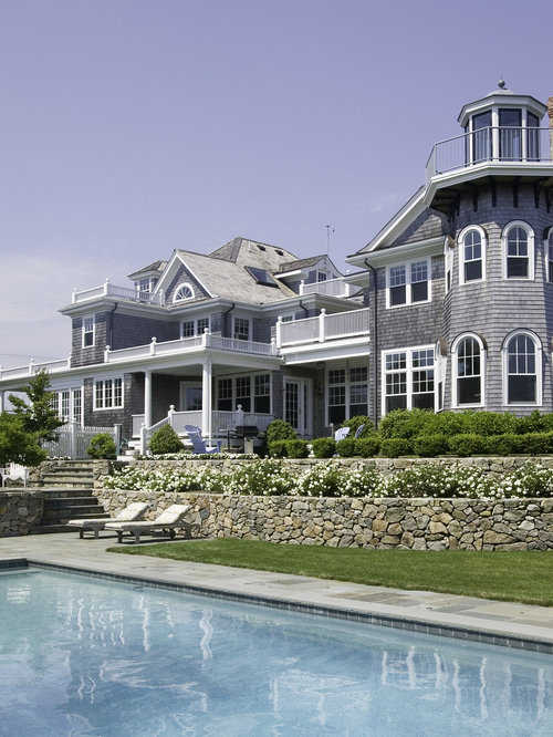 Shaker Style Exterior Home Design Ideas, Remodels & Photos