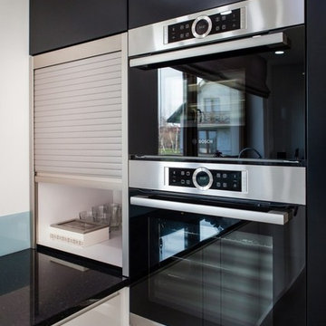Sleek Modern Kitchen