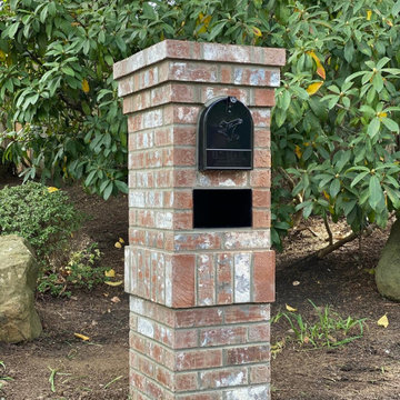 Brick walls-pillars-fireplaces-Mailbox