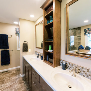 Beckett Ridge Master Bathroom (Eagle Ridge Drive)