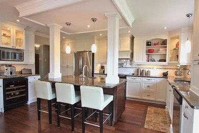 Example of a kitchen design in Montreal