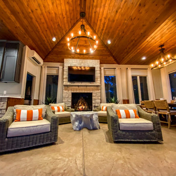 Pool House with Full Bath, Kitchen and Fireplace