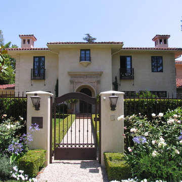 Roxbury New Residence