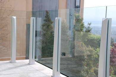 Patio - modern patio idea in San Francisco