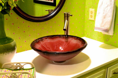 Example of a trendy bathroom design in Kansas City