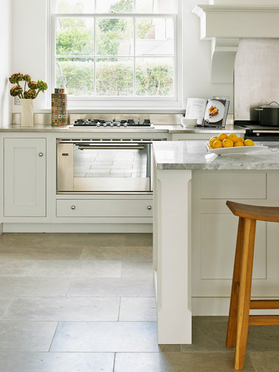 Contemporary Kitchen by Brayer Design