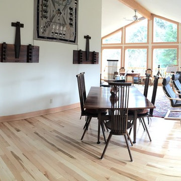 Pegged DIning Table with Extension Leaves and Chairs