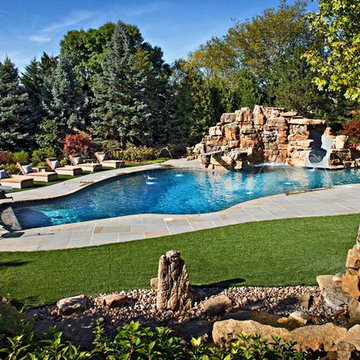 Irregular Pool in Burr Ridge, IL