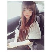 Elva He's photo