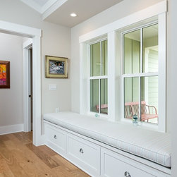 Eaton Home - Accent And Storage Benches