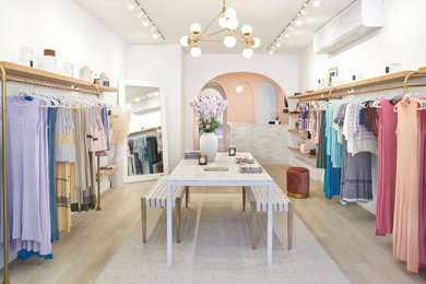 Closet - closet idea in New York