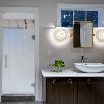 Main Level Bath with a twist