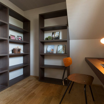 香川県に建つ、「ひかりのある家」の書斎