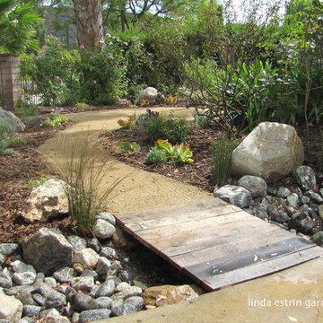 LINDA ESTRIN - JAMESON GARDEN