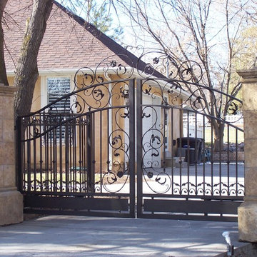 Christene Driveway Gate