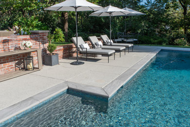Design ideas for a contemporary swimming pool in St Louis.