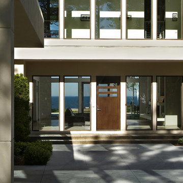 Sinclaire - Contemporary Lakefront Home