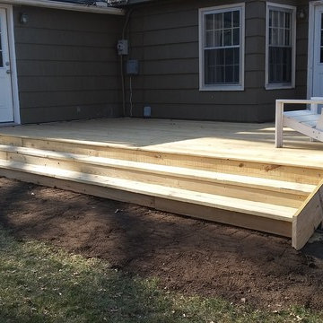 Backyard deck in Kansas City