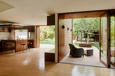 This is an example of a contemporary home design in San Francisco.
