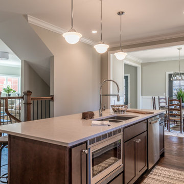 Beautiful Reversed Build in Glendale, MO