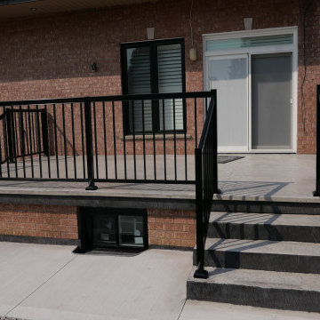 Picketing Deck Railing
