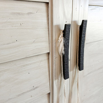 Blending Past and Present for a Fresh Transitional Design