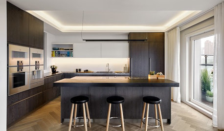 7 Ways to Pair Dark Kitchen Cabinets With a Dark Worktop