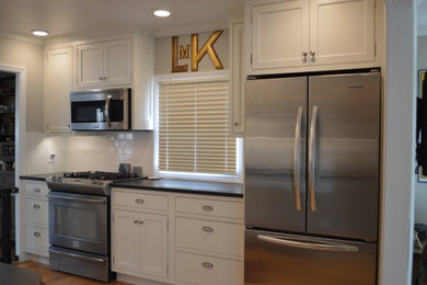 Kitchen - kitchen idea in New York